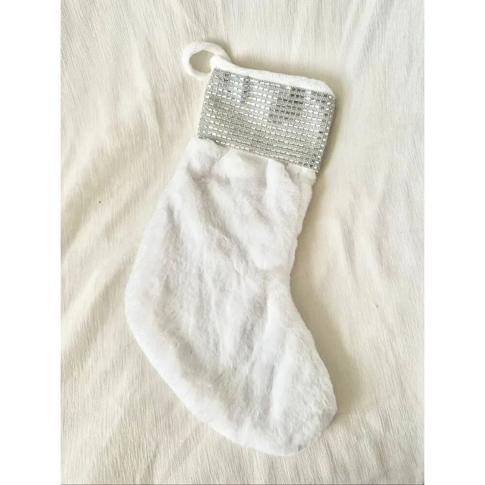 Jason Wu White Faux Fur Christmas Stocking w/ Rhinestone Cuff – Holiday Decor - Picture 3 of 7